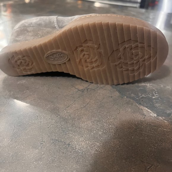 Sofft Booties - Picture 1 of 3